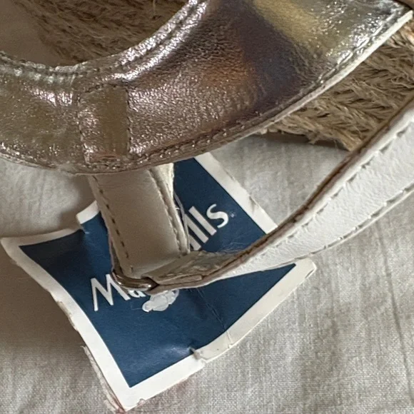 Michael Kors Silver and White Espadrille  Wedge Sandals. Size 5. New with Tags - Picture 3 of 7